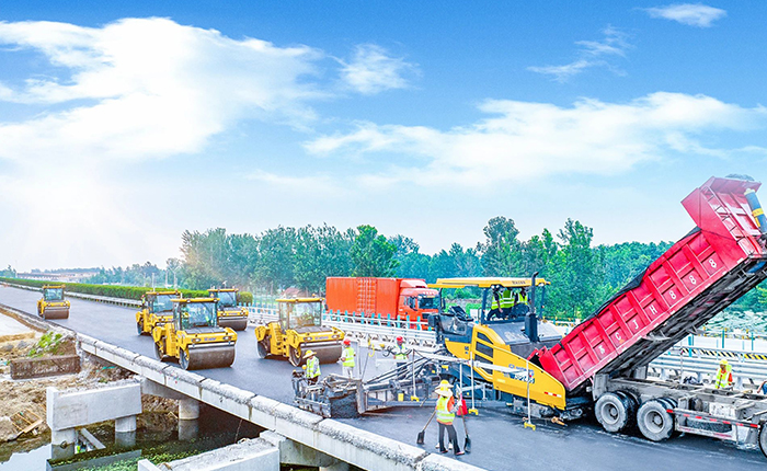 江蘇高速上演徐工成套道路機(jī)械大片！